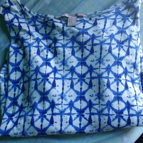 Forever 21 Medium Top, Blue and White  Printed Top - Picture 2 of 2